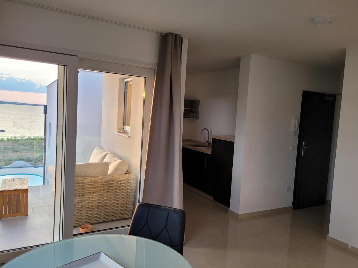 Aparthotel Dalmacija プリヴラカ エクステリア 写真