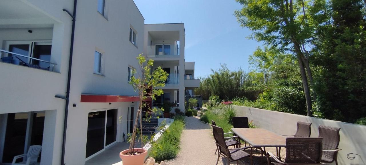 Aparthotel Dalmacija プリヴラカ エクステリア 写真